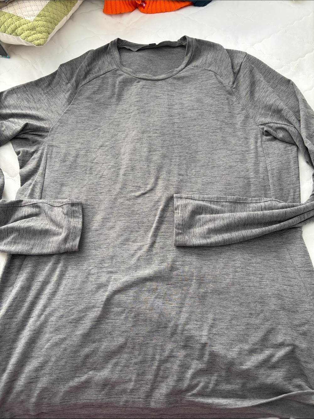 lululemon athletica Men's Heather Gray Long-Sleeve Crew